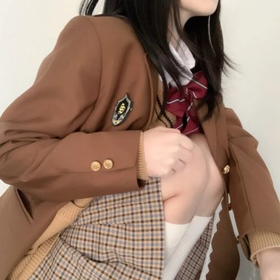 坡道上的红屋顶